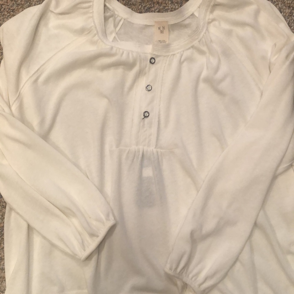 Women’s long sleeve We the People top